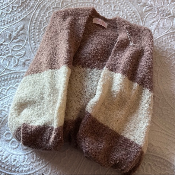 PINK LILY LEAVING LOVELY CARDIGAN - Picture 3 of 7